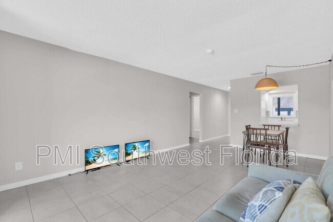 Photo - 1670 Laurel St Unit 206