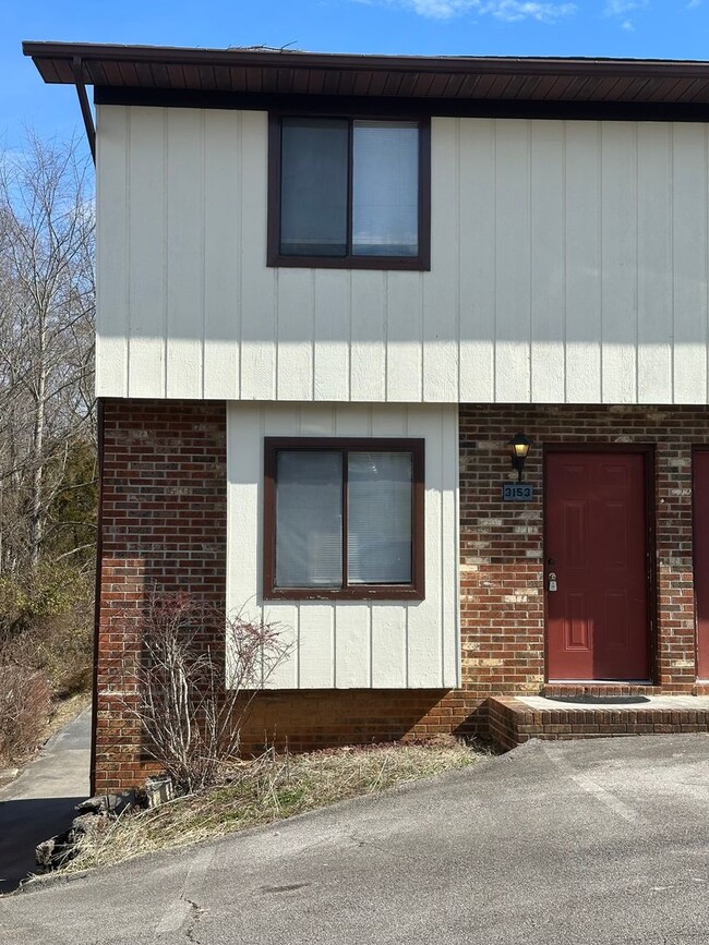 2 Bedroom / 1.5 Bath Townhome Kingsport TN - 2 Bedroom / 1.5 Bath Townhome Kingsport TN