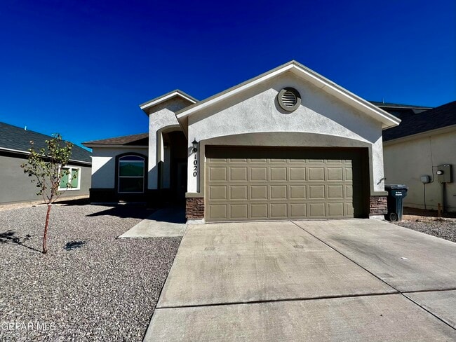 Photo - 1020 Indigo Sky St