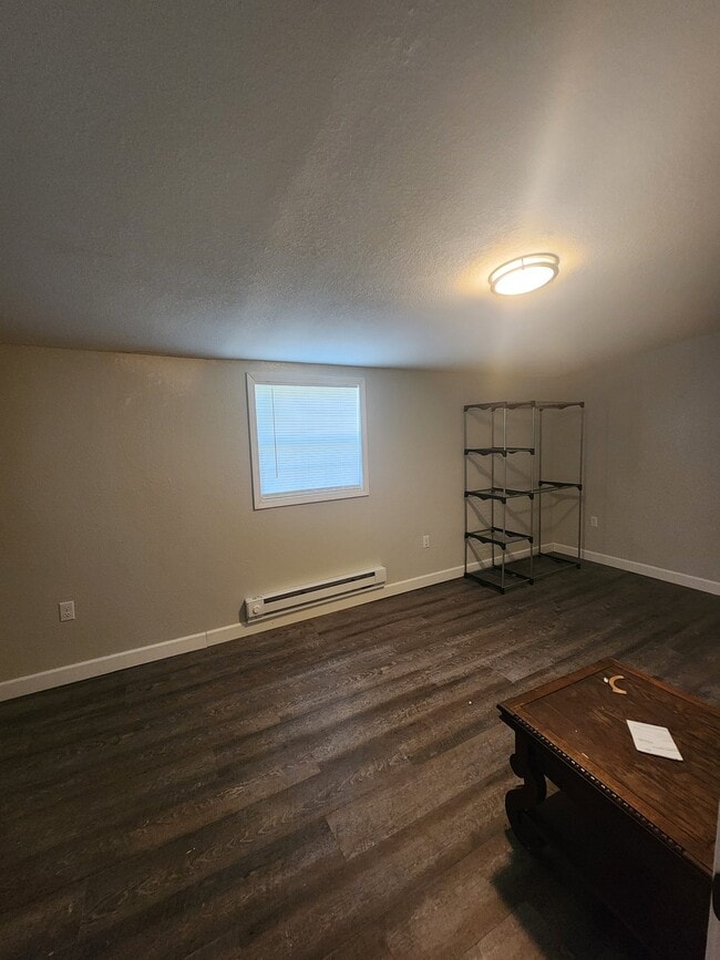 Photo - 206 E Peck St