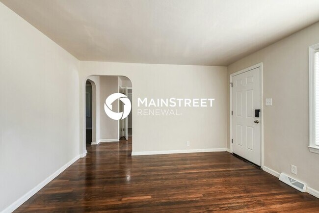 2 Bedroom Pet-Friendly Home in Indianapolis, IN with Main Street Renewal