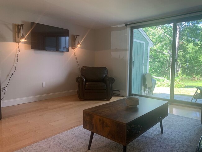 Photo - 508 Piscassic St