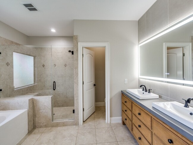 Photo - 351 Old Aqua Landing E