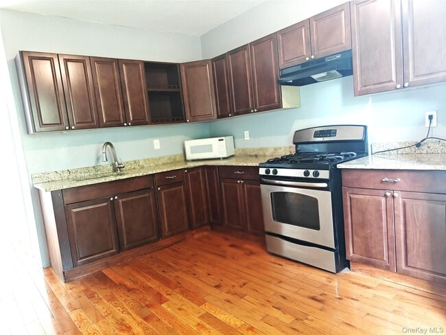 Photo - 104 Winnikee Ave Unit 3