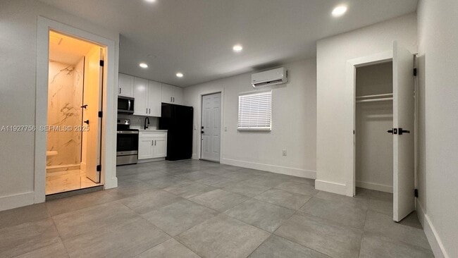 Photo - 1933 Washington St Unit 1935 B