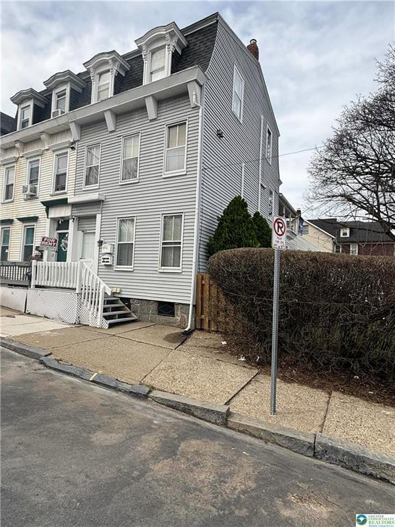 Building Photo - 135 S 12th St Unit 1