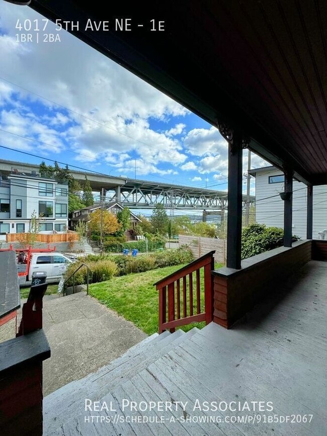 Photo - 4017 5th Ave NE Unidad 1e