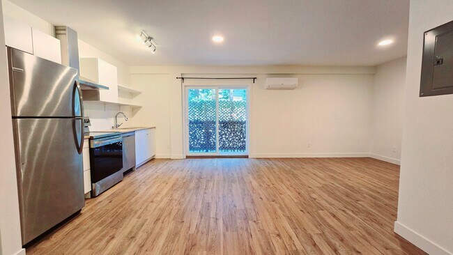 Photo - Redwood City: Remodeled Studio w/ Laundry In Unit & Parking Included Unit 877 Woodside Rd. #7