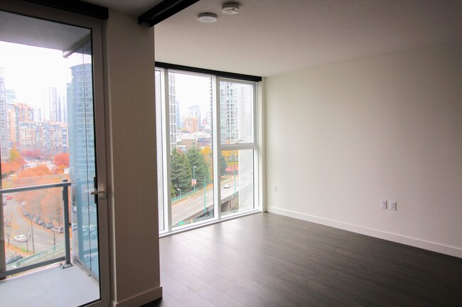 Photo - 1187-87 Nelson Street Unit 1187