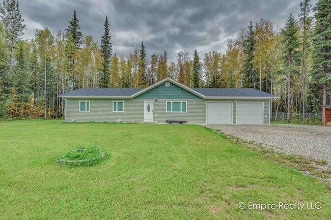Single Family Home in North Pole - Single Family Home in North Pole