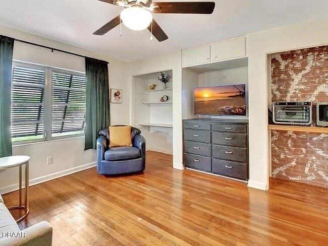 Photo - 311 N Blue Lake Terrace