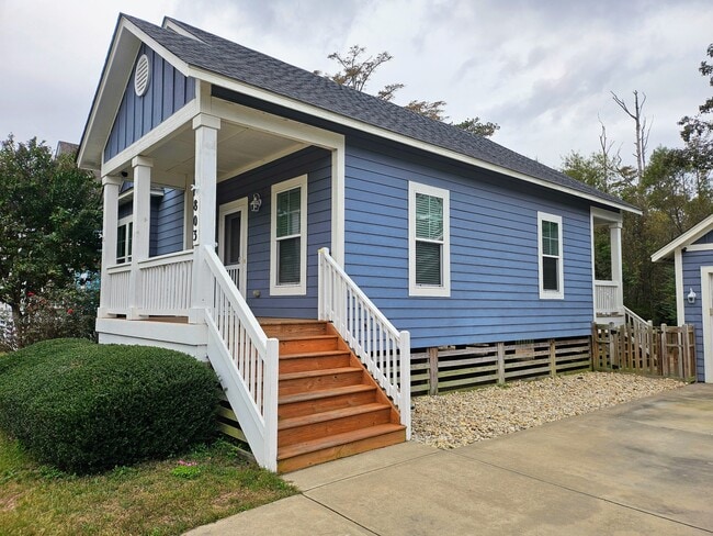 Photo - 803 Lindsey Ln