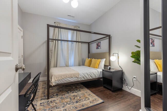 870 E 5th St Unit 1