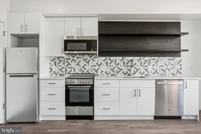 Building Photo - 1201 Vine St Unit 1 BEDROOM