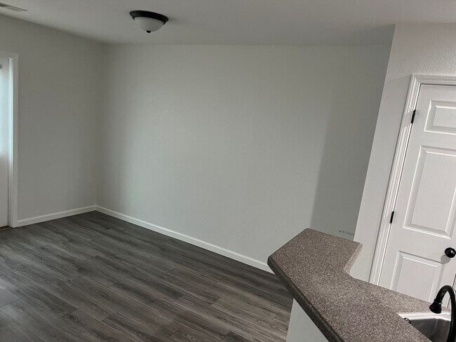 Photo - 56 Ashleigh Ln