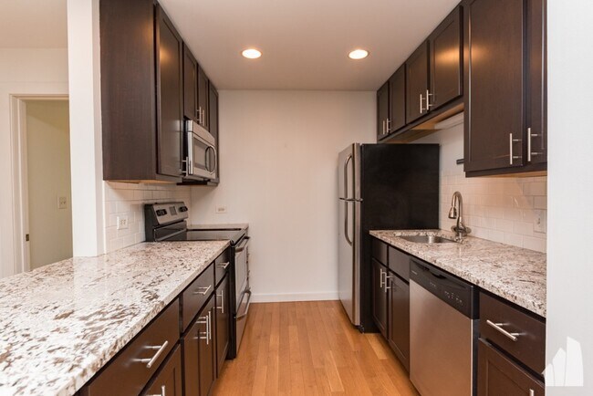 Photo - 163 W Division St Unidad 309