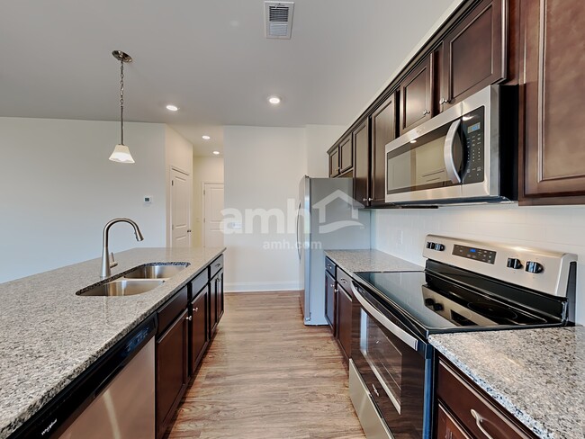 Photo - 3002 Lucky Ln