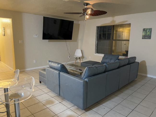 Photo - 10785 Silver Creek Dr House