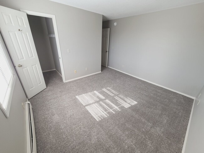 LaCrosse Estates Apartments