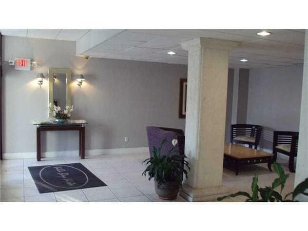 Photo - 2016 Bay Dr Unit 405