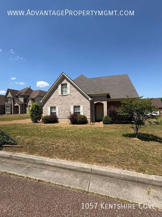 Building Photo - 1057 Kentshire Cove