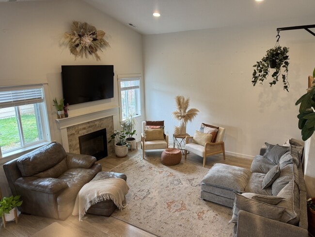 Photo - 871 Ponderosa St