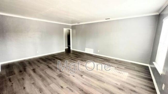 Photo - 4637 Central Ave