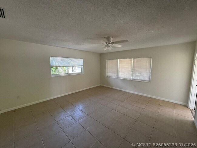 Photo - 265 SW 7th St Unit 4