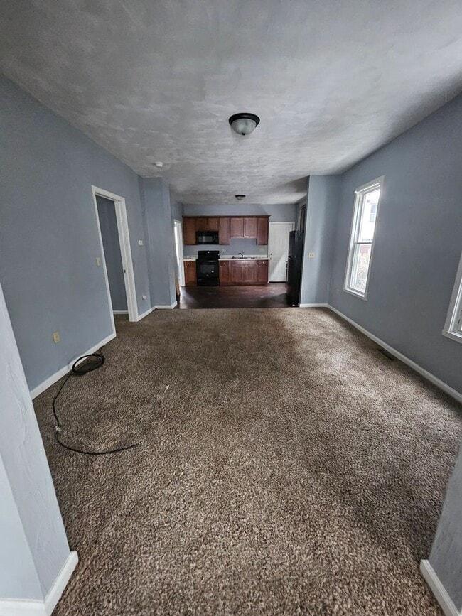 Photo - Lower 3 bedroom unit East Side