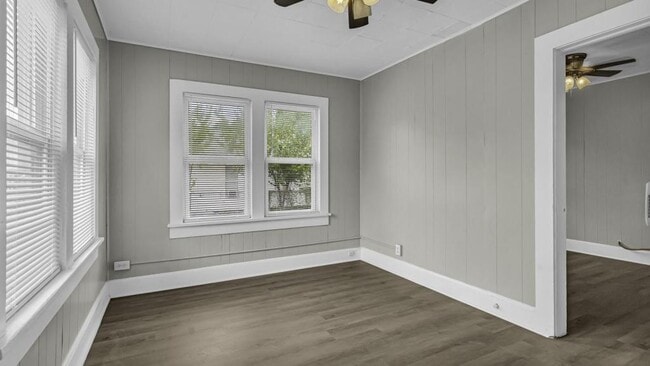 Photo - 301 B St NW