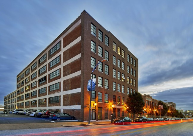 City Lofts on Laclede - Laclede Ave. View - City Lofts on Laclede