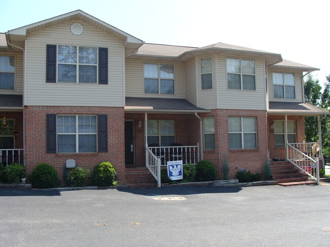Building Photo - 29 Westgate Cir Unit C