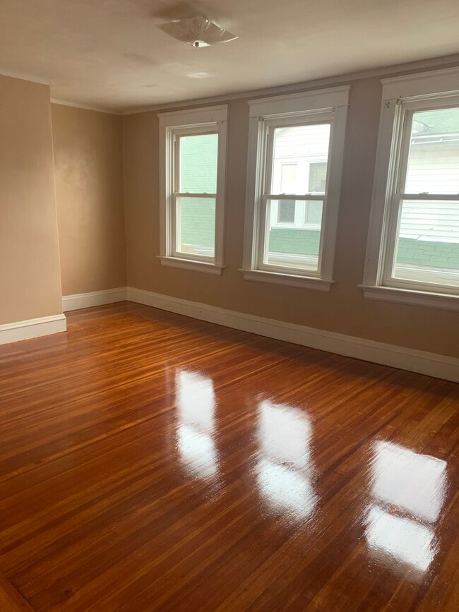 Photo - 67 Bellevue Ave Unit 67 Bellevue Ave 3