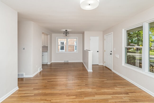 Photo - 9356 S Union Ave