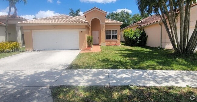 Building Photo - 765 Tanglewood Cir Rental