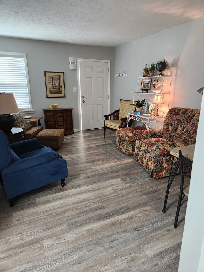 Photo - 2607 Preston Hwy Unit #1