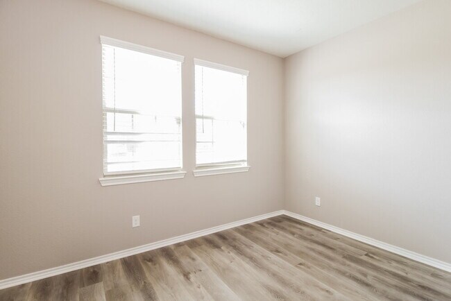 Photo - 3616 Doris Dr