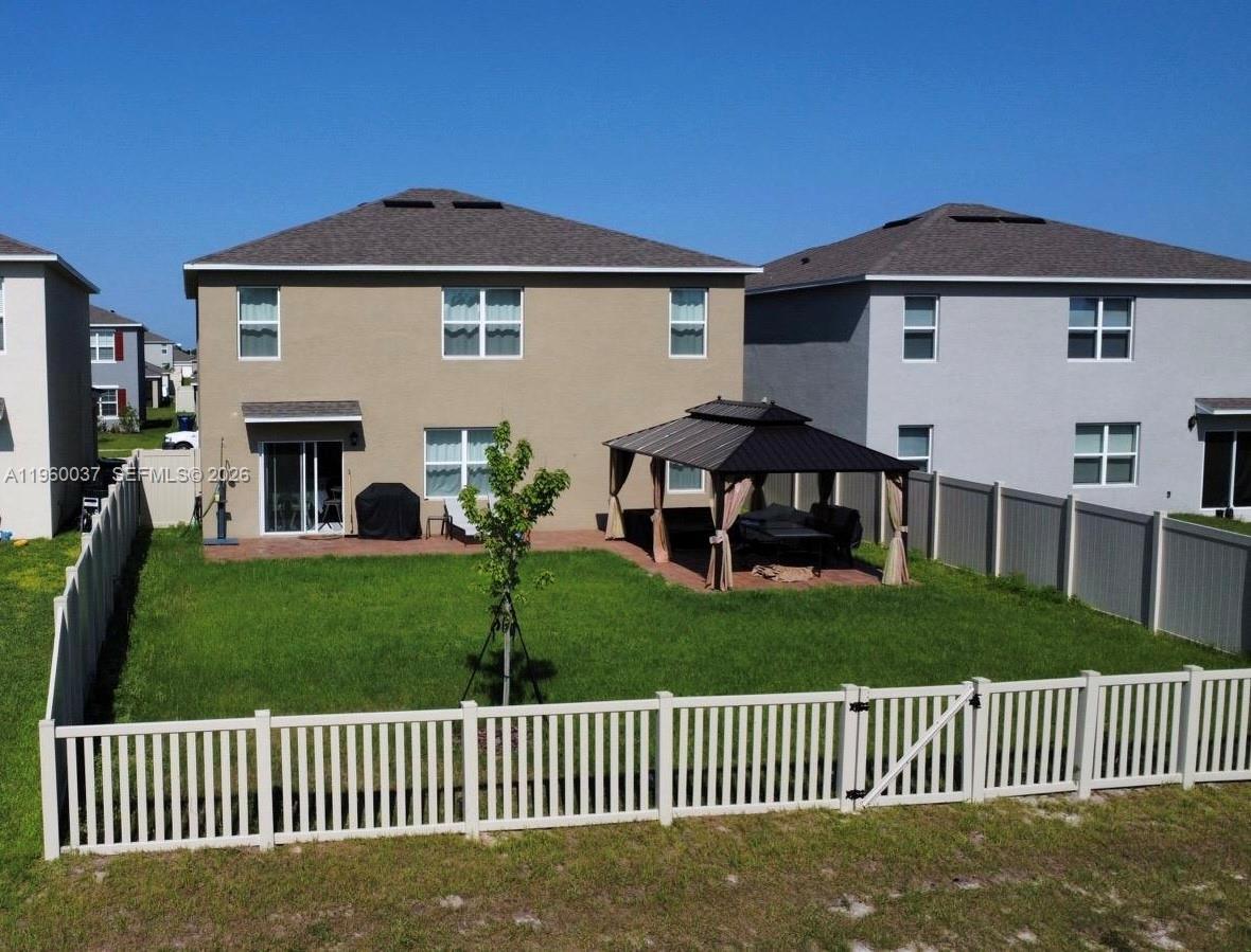 Photo - 740 Grove St