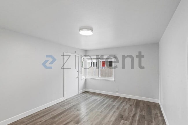 Photo - Unit
