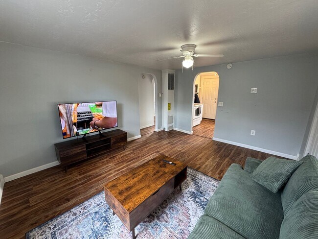 Photo - Fully Furnished Updated 2-Bedroom Home in ...