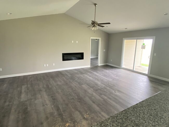 Photo - 2018 Serenade Ln Unit 2018 Serenade