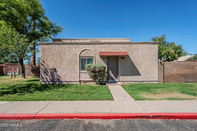 Photo - 600 S Dobson Rd Townhome