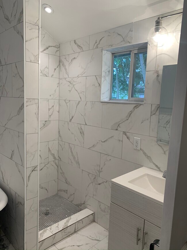 Photo - 1418 Mandeville St Unidad 1