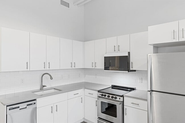 Photo - City View Apartments - 501 (501 S. Capitol...