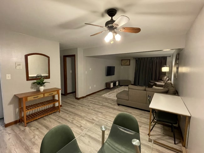 Photo - 600 Riverside Dr