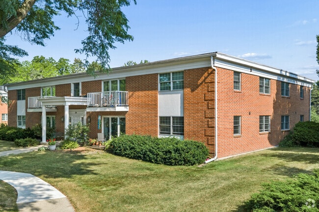 Building Photo - Lexington Green