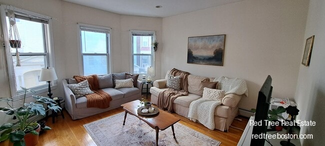 Photo - 143 Hillside St Unit 2