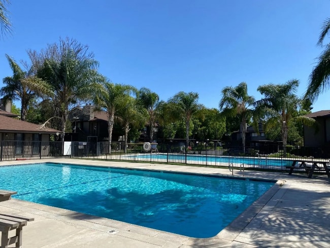 Photo - 1151 S Chestnut Ave