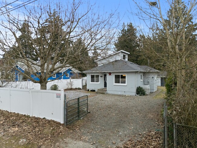 Charming Tacoma Home – 3 Beds, 1 Bath, Upd... - Charming Tacoma Home – 3 Beds, 1 Bath, Upd...