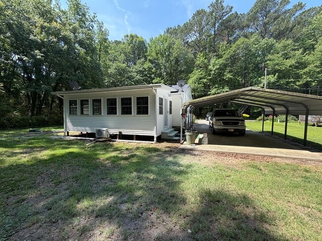 Photo - 17325 Savage St